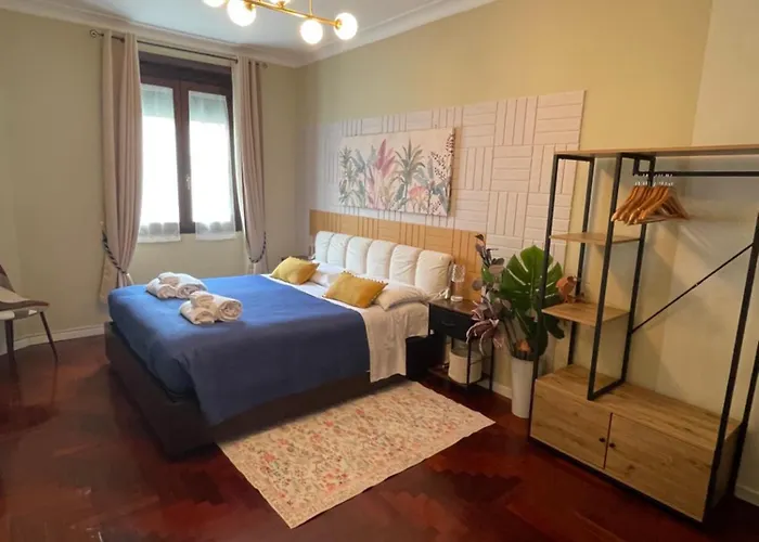 Charming In A Area דירה